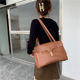 Stylish retro Kelly bag